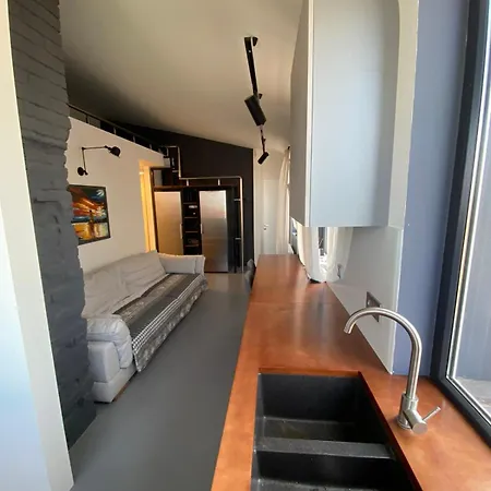 Sea View, ул университетская 17