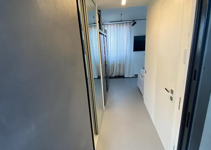 Lägenhet Sea View, ул университетская 17 Odessa